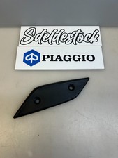 1 support droit pare brise