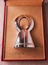 PINCES, TIRE-BOUCHONS POUR