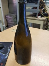 ancienne bouteille en verre soufflé champagne fin XVIII ème goulot plat