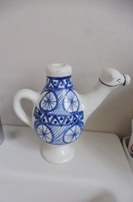 Pichet à vin carafe broc vase céramique ou terre cuite blanc bleu vache chameau
