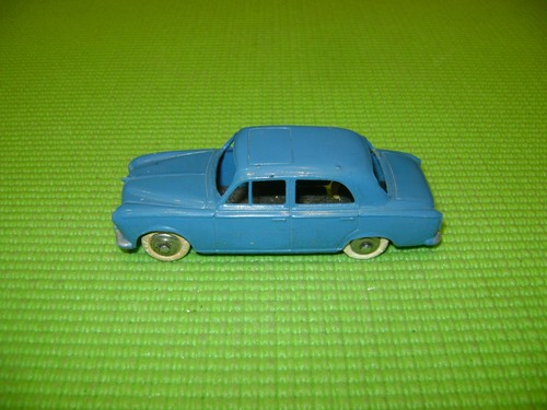 Dinky toys 24b peugeot 403 - toys,