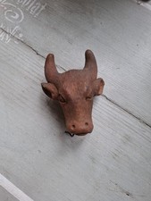 tête de boeuf en terre cuite