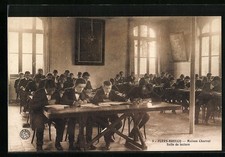 CPA Flers-Breucq, Maison Charvet, Salle de lecture 