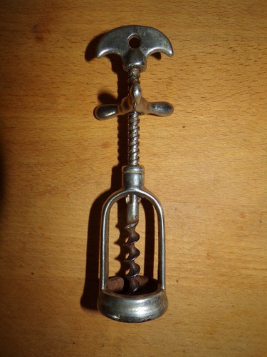 Ancien tire bouchon - a, helice