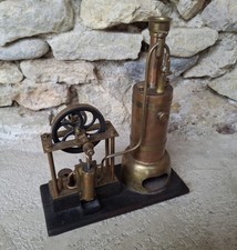 Machine à vapeur verticale