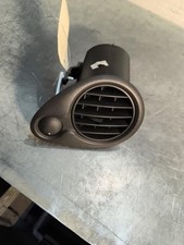 Aerateur tableau de bord avant droit RENAULT CLIO 3 PHASE 2 7701061211