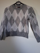 pull court jacquard gris et