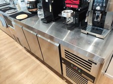 2 Tables Réfrigérées Positives 3 Portes inox