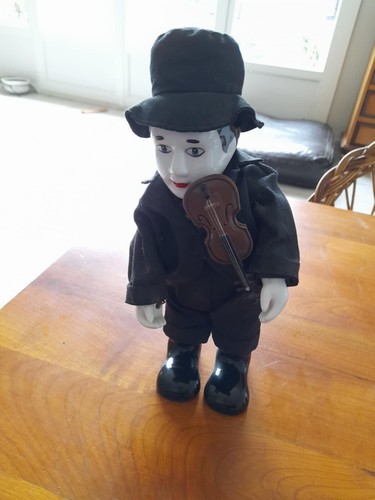 Automate violoniste porcelaine