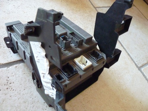 Peugeot 607 support fusible