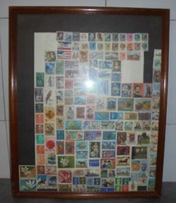 CADRE LOT COLLECTION DE TIMBRE EN VRAC FRANCE - PAYS DU MONDE 53X43cm PHILATELIE