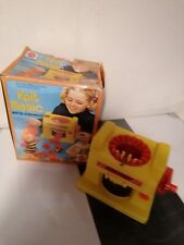 Knit Magic MATTEL 1974. Machine à  tricoter. 28cmx23cmx18cm. 