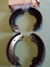 PEUGEOT 504 BERLINE du 03/73 à 80  Jeu de 4 garnitures de freins AR BENDIX