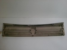 Calandre PEUGEOT 309 PHASE 1