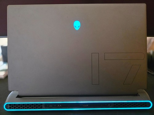 Alienware m17 - m17, r5
