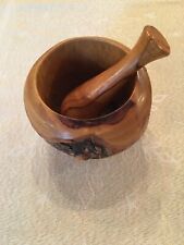 Mortier et son pilon en bois d'olivier