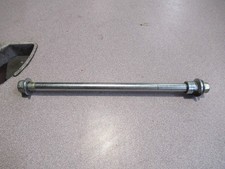 Axe roue avant (Suzuki -