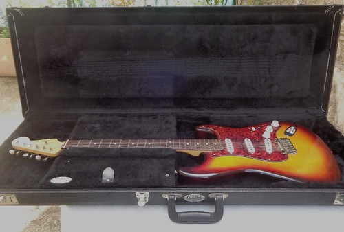 Guitare fender stratocaster - fender,