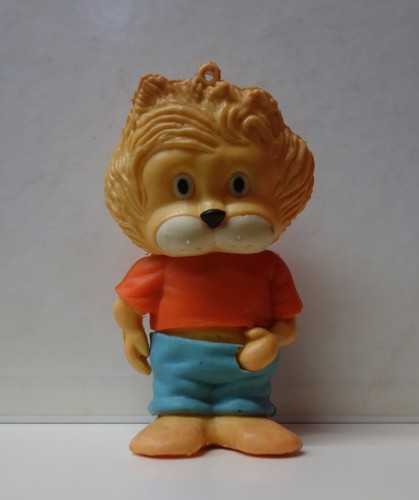 Titus petit lion en - petit,