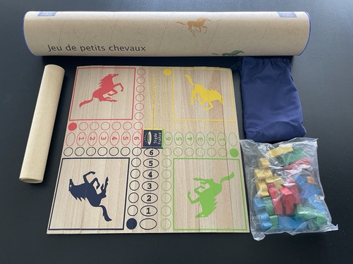 Jeu petits chevaux - jeu, stade