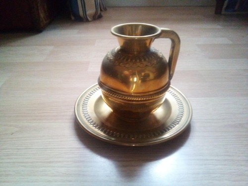 Cruche cuivre jaune en bon - cuivre,