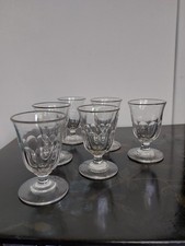 6 verres sur pied en verre à