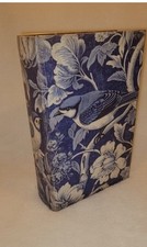 Boite en forme de livre en