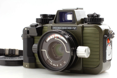 Vidéo near mint nikon - +],
