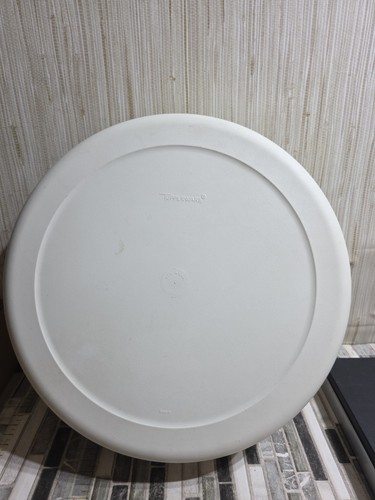 Tupperware serving center - tupperware,