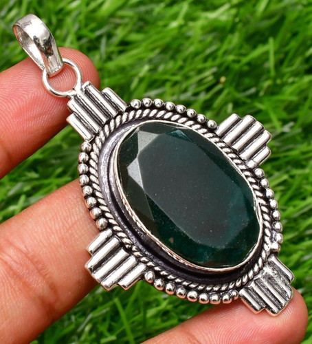 Pendentif émeraude pierre