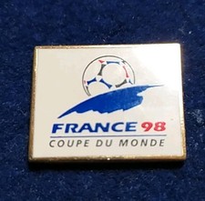 RARE  pins sport foot football