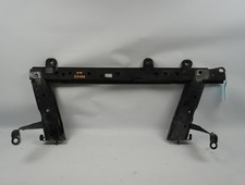 Traverse inférieure armature