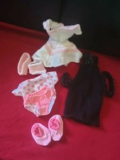 VÊTEMENTS POUPÉE FAMOSA NANCY (3 ENSEMBLES)