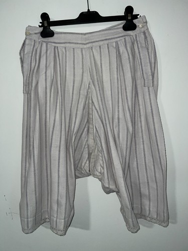 Ancienne culotte fendue - , en