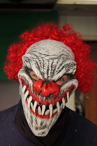 Zagone masque clown - qui, bouge