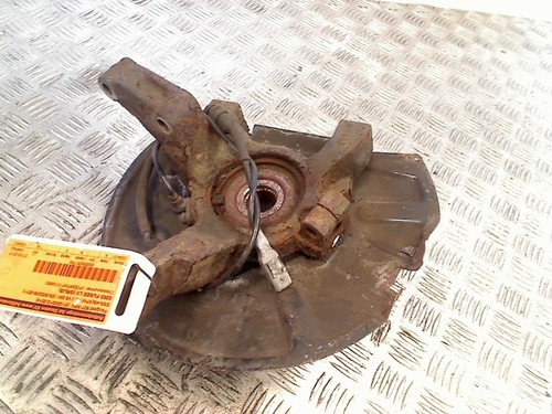 Fusee avant gauche peugeot - avant,
