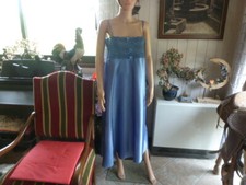  jolie chemise de nuit longue vintage jolie dentelle  taille 42/44  ref  3R31