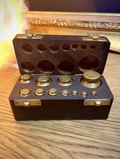 XIXe - Boite de poids pour balance a plateaux - Série de 11 poids