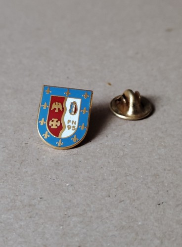 Pin politique fn front - pin's,