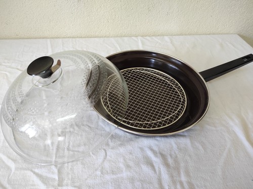 Poêle sauteuse avec - poêle,,