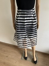 Jupe patineuse grise noire et