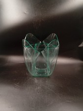 Vase Mouchoir Plexiglas Lucite