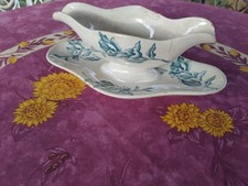 Saucière ancienne sur Plateau