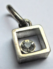 Ancien petit pendentif en