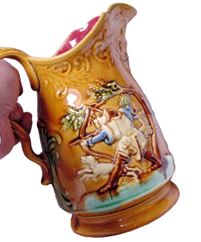 Majolique cruche avec relief - majolique,