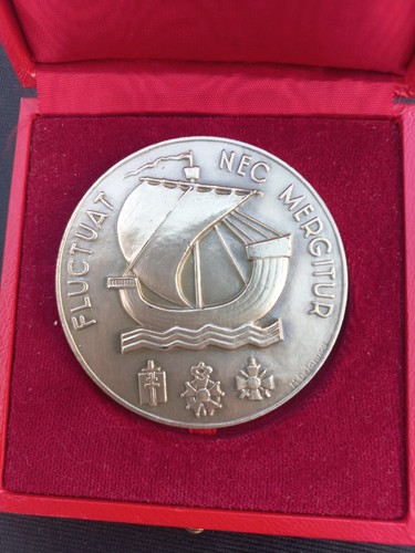 Médaille argent fluctuat - médaille, nec