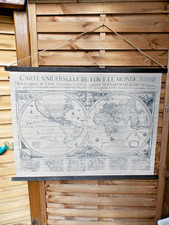 Suspension murale tenture