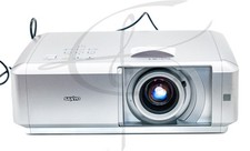 SANYO PLV-Z5 LCD Projector