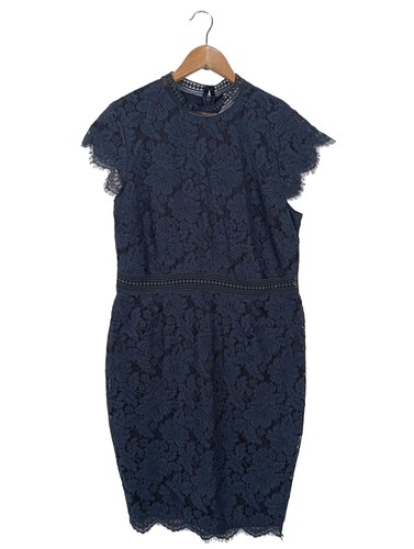 Robe dentelle dames - en,