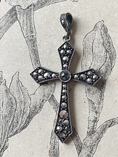 Jolie Croix Pendentif en